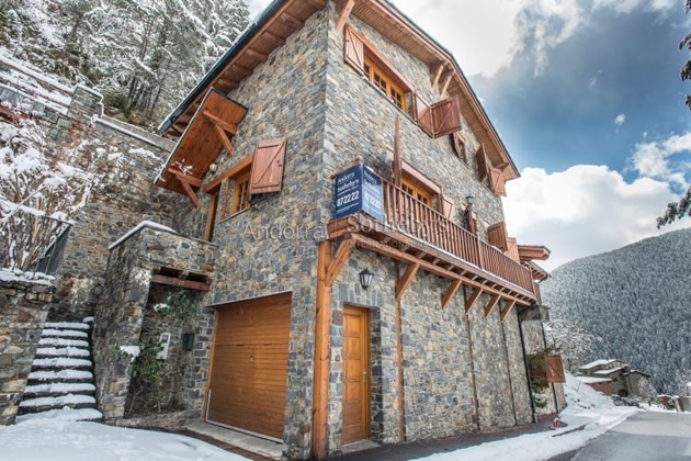 real estate agency in Arinsal, houses, flats and chalets on sale buy flat in arinsal