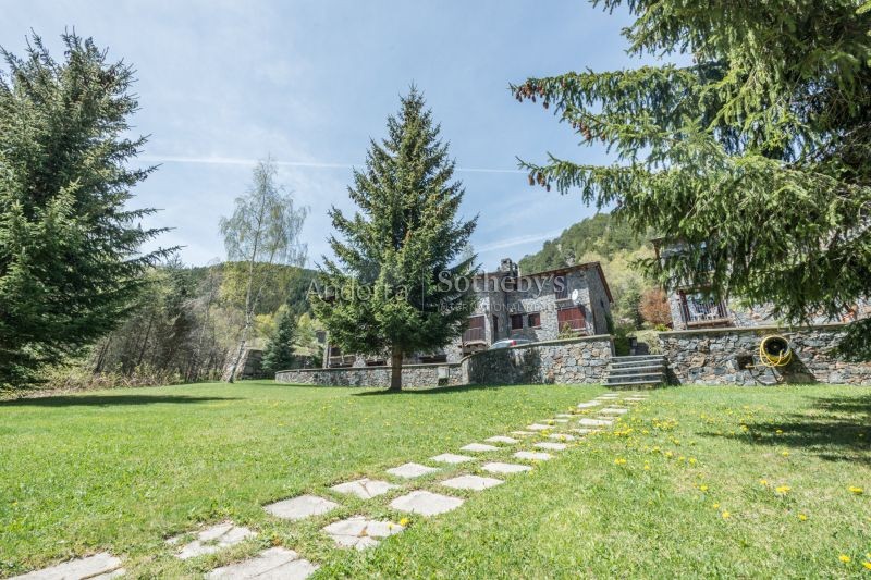 semi-detached houses on sale in a marvelous environment real estate agency in Pal Andorra